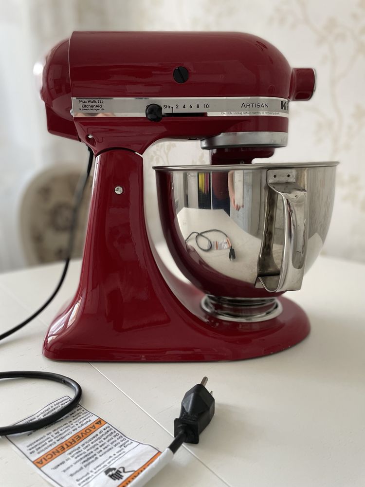 Планетарный миксер  Kitchen Aid из Америки с насадками вместе