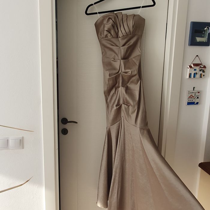 Rochie deosebita tip sirena potrivita pentru nașa, banchet...