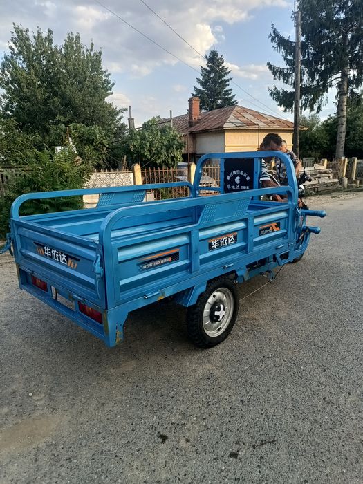 Vând triciclu electric tuk tuk cargo bena basculabila