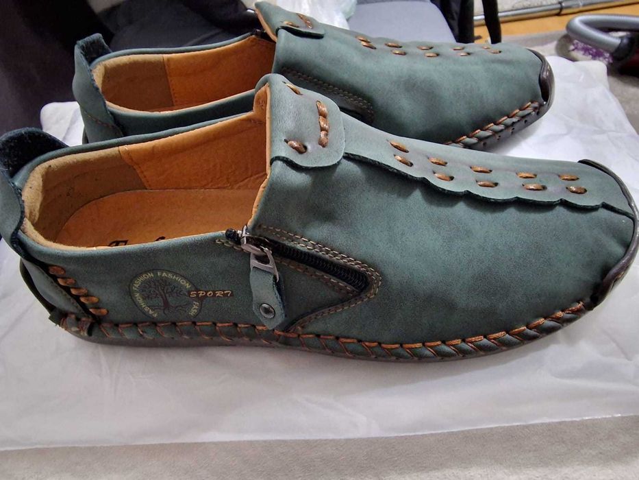 Vand 2 perechi de pantofi noi comandati pe site-ul Optimumto.com