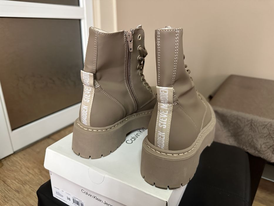 Сникърси Steve Madden