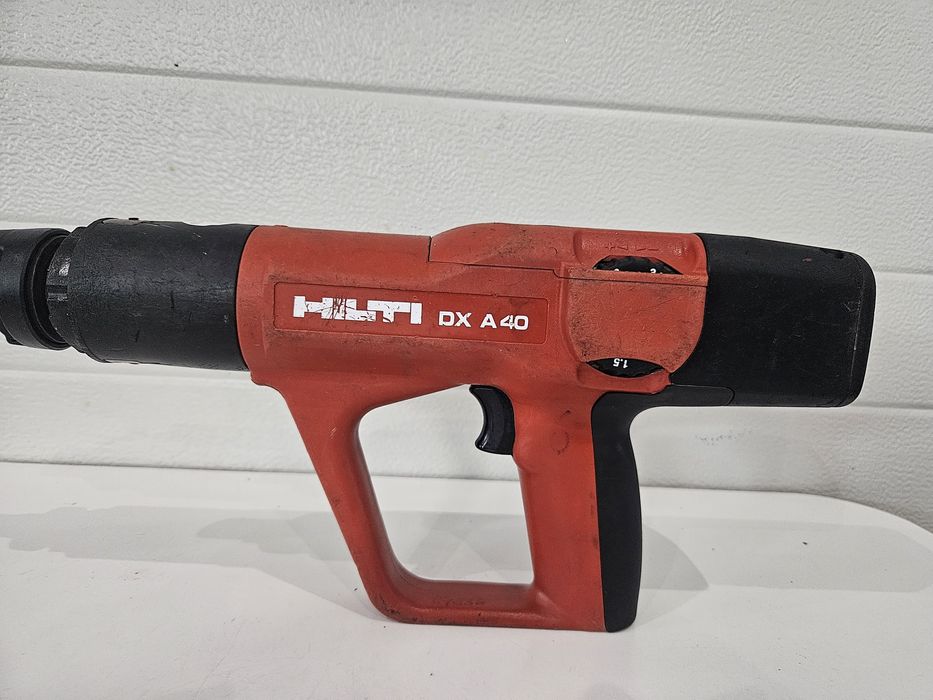 Пистолет за пирони Hilti