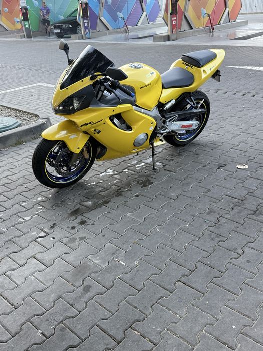 Honda Cbr F4i an fabricatie 2002