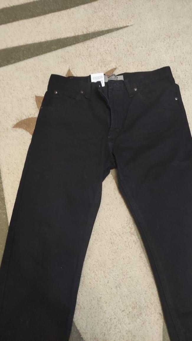джинсы новые черные