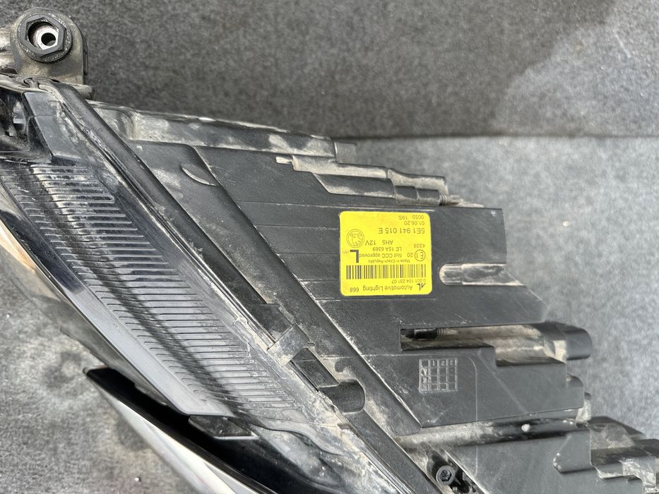 Фар Full Led за Skoda Octavia Шкода ляв оригинален пукнат 5e1 941015