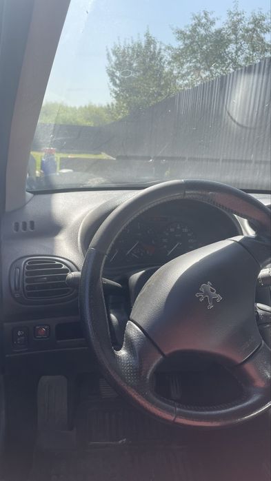 Vând Peugeot 206
