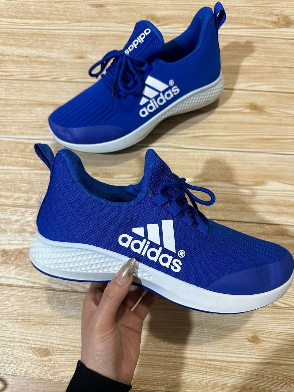 Adidași unisex Mio