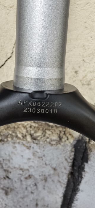 Нова Вилка XFUSION RV1 HLR 27.5" Travel 200mm 20x110mm 1.1/8 Black