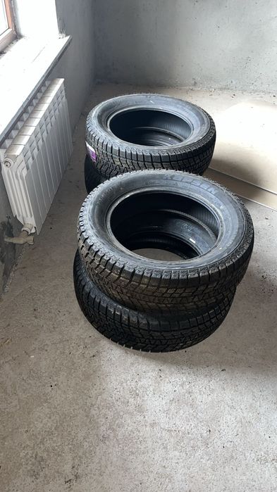 Зимный покрышка новый