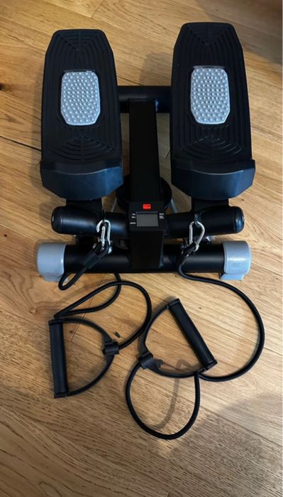 Stepper cu corzi si calculator cu 4 functii