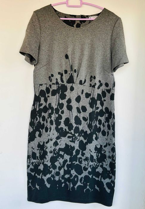 Елегантни рокли-ежедневни и делови.