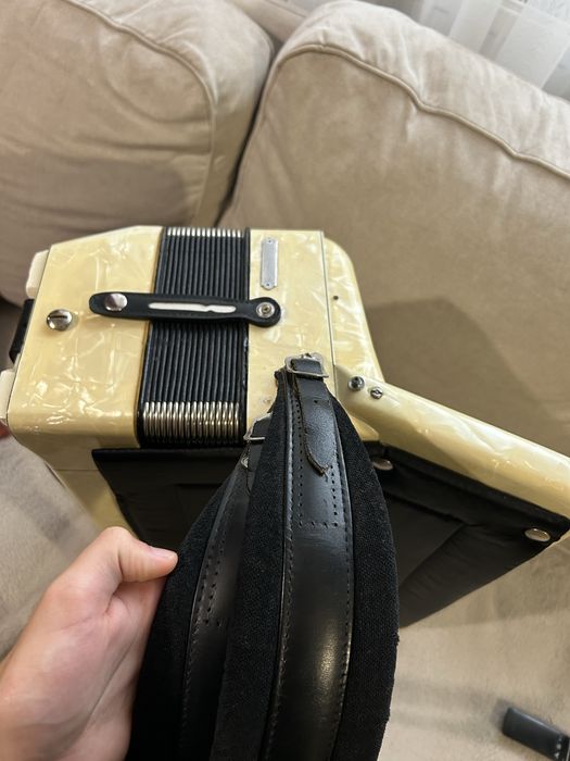 Acordeon Hohner 120 başi