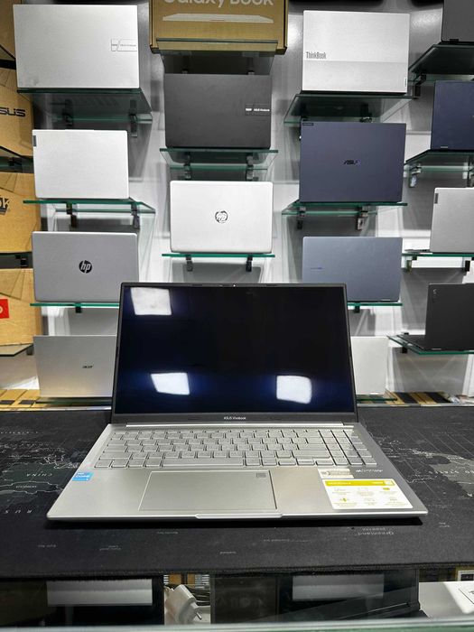 Asus VivoBook 15 OLED/i5-13420H/16/512/15.6" FHD OLED