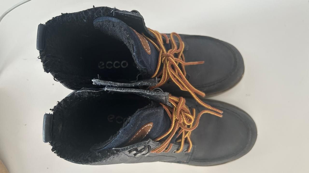 Продам ботинки ECCO  33 размер, 5000.