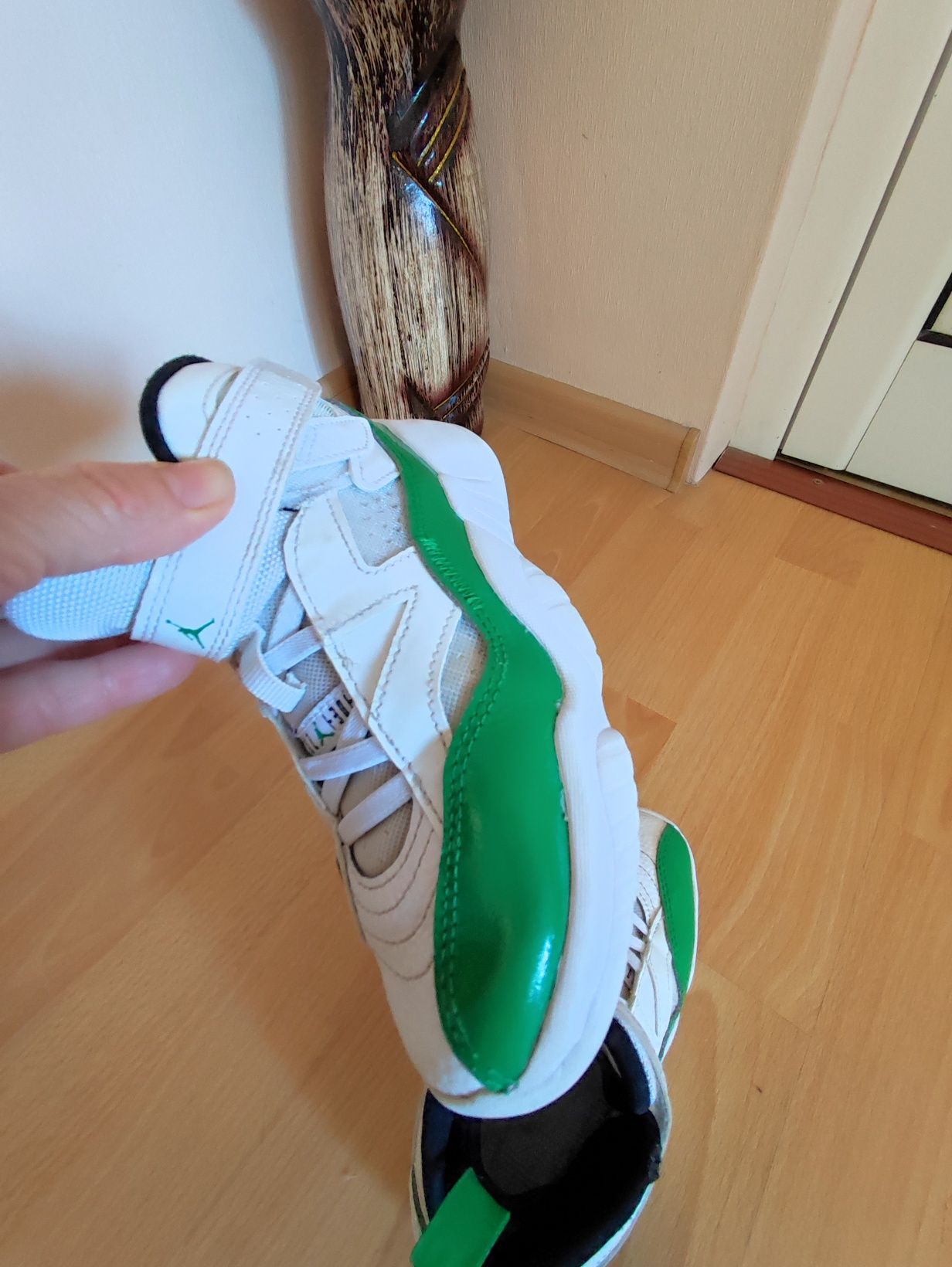 Маратонки Jordan uk 12.5 eur 31