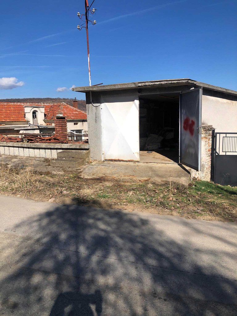 Продава се Къща в с. Малка Верея, Област Стара Загора - 780 кв.м за 46 €/кв.м - Снимка #9
