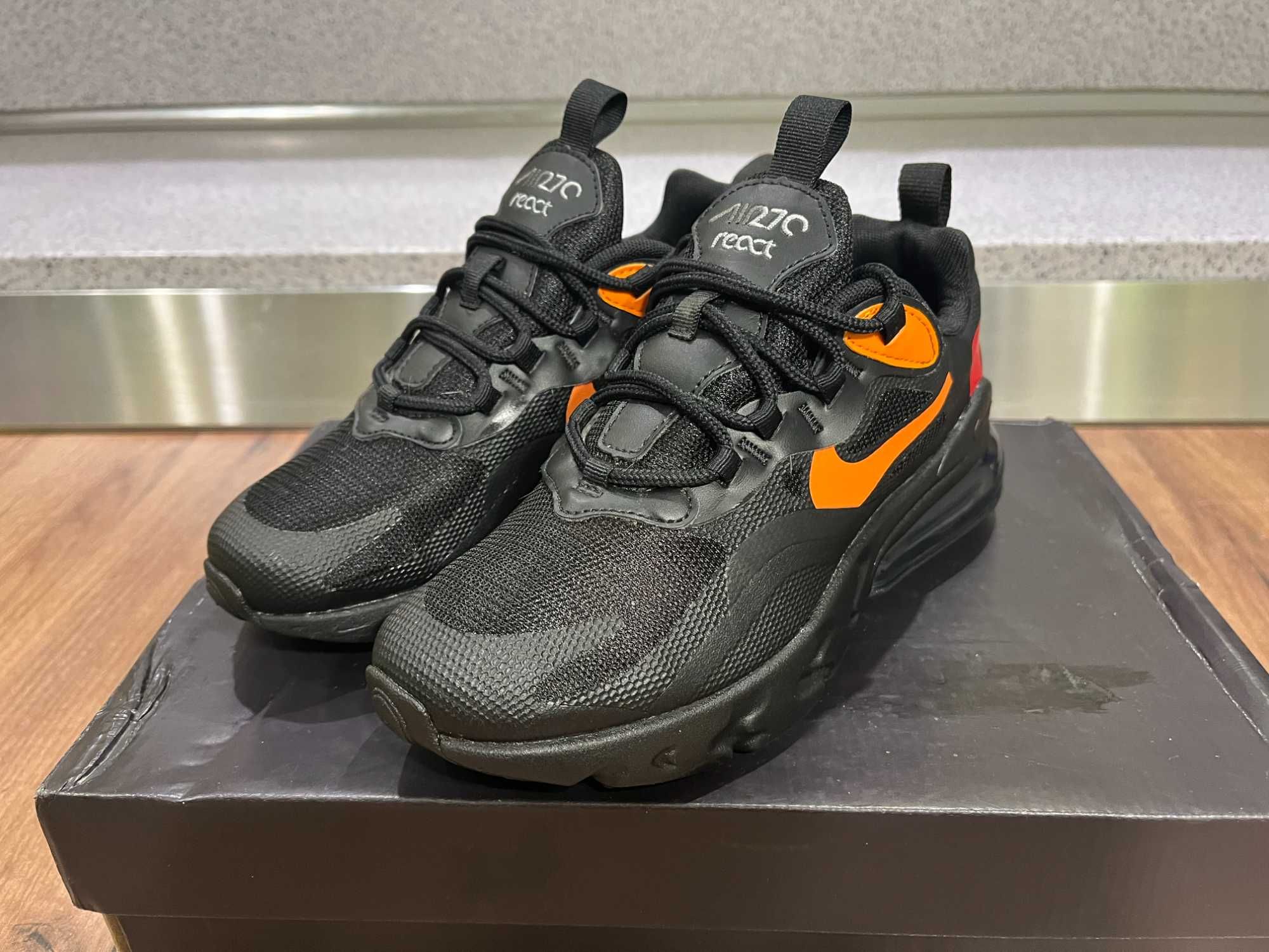 ОРИГИНАЛНИ *** Nike Air Max 270 React / Black Light Smoke Magma Orange