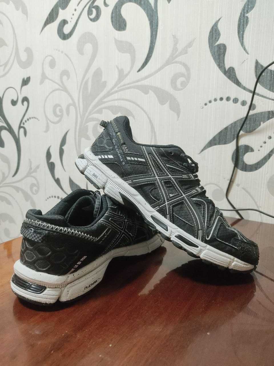 Оригинальные кроссовки Asics
