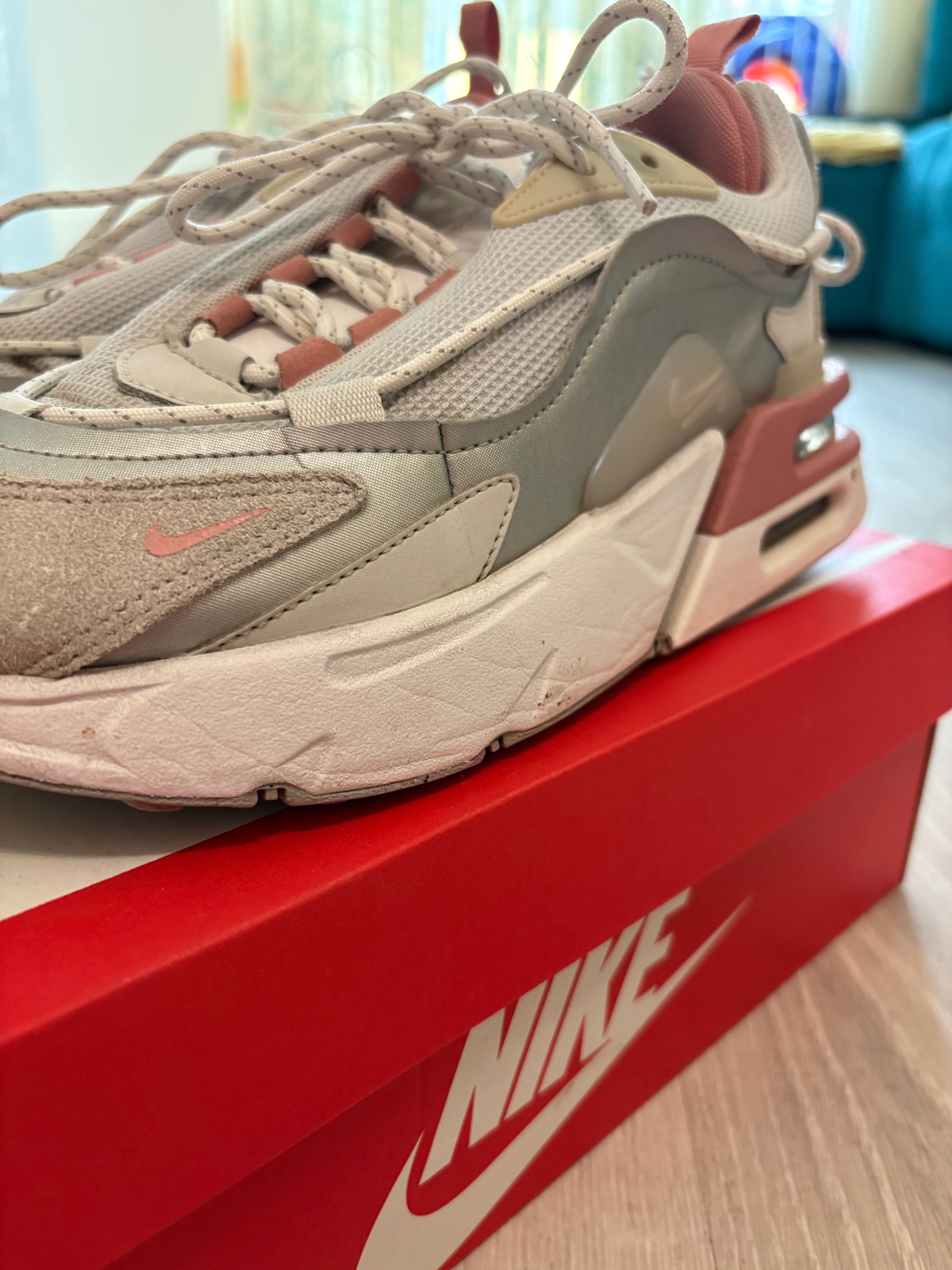 Дамски маратонки Nike furyosa