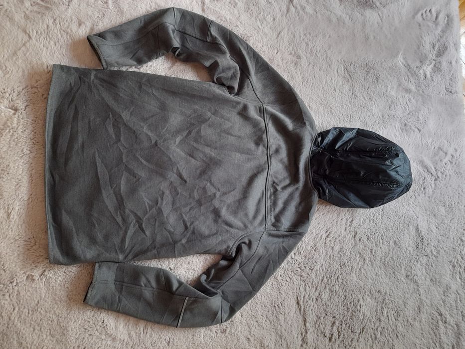 Under armour мъжко яке S размер.