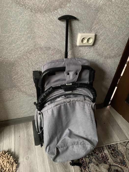 Продам детскую коляску чемодан Seedo