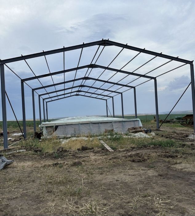 Hala metalica 8x20 din profile la pret de producator cu teava pe acope