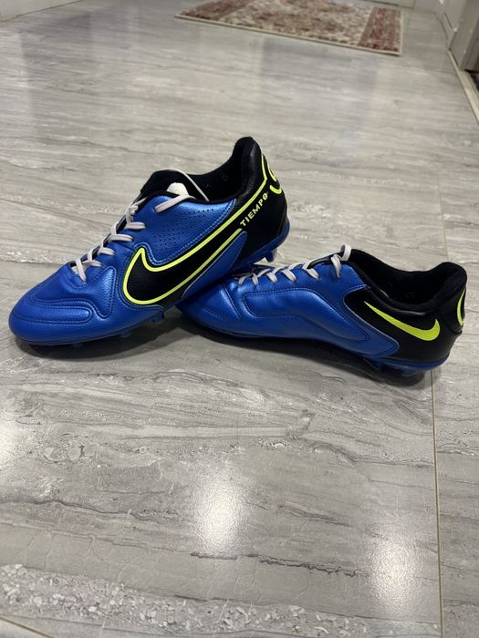 Бутсы Nike Tiempo почти новые. Butsi Nike Tiempo pochti yengi.Razmer40
