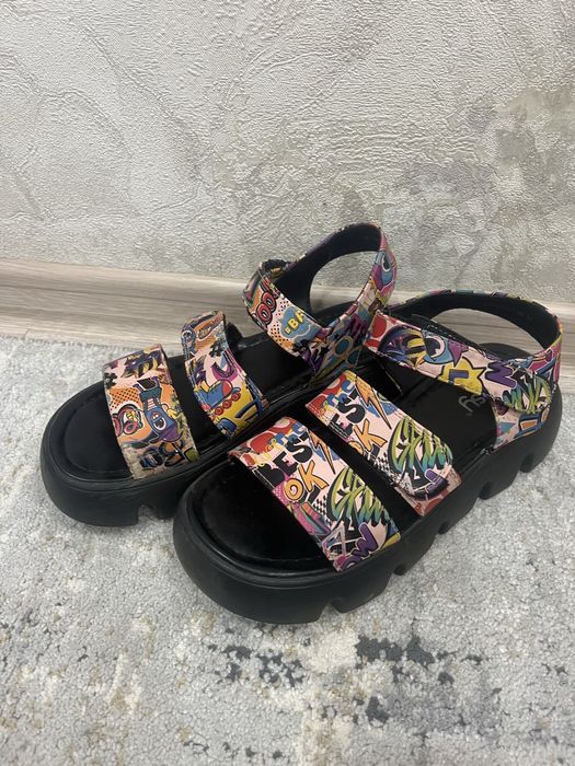 продам летнюю обувь