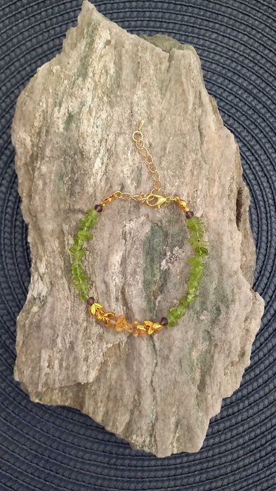 Bratara din cristale semipretioase de Peridot