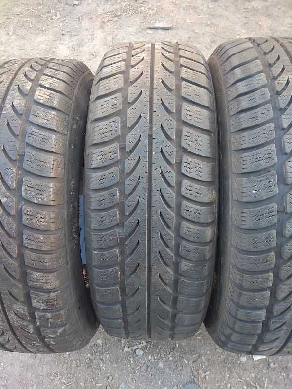 Шины 195/65 R15, зимние.