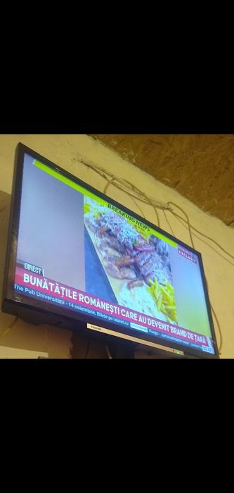 Smart TV toshiba stare foarte buna plus suport de perete