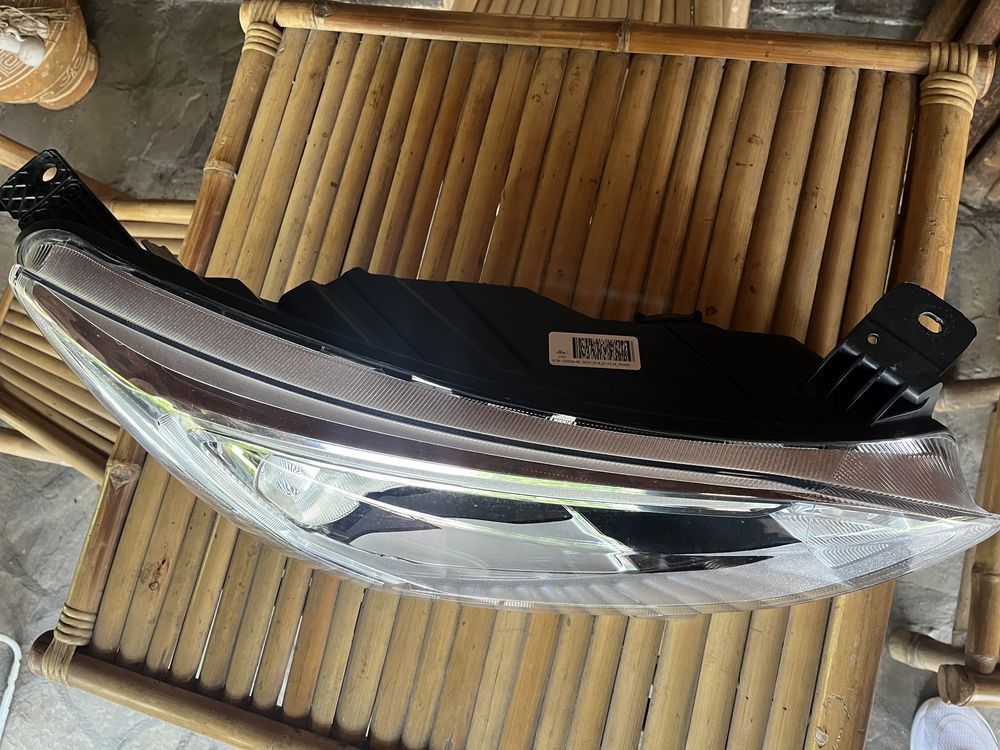Фар за Ford Focus LED JX7B-13W029