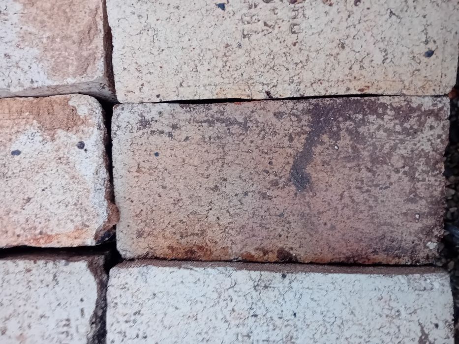 Тухли чисту нови