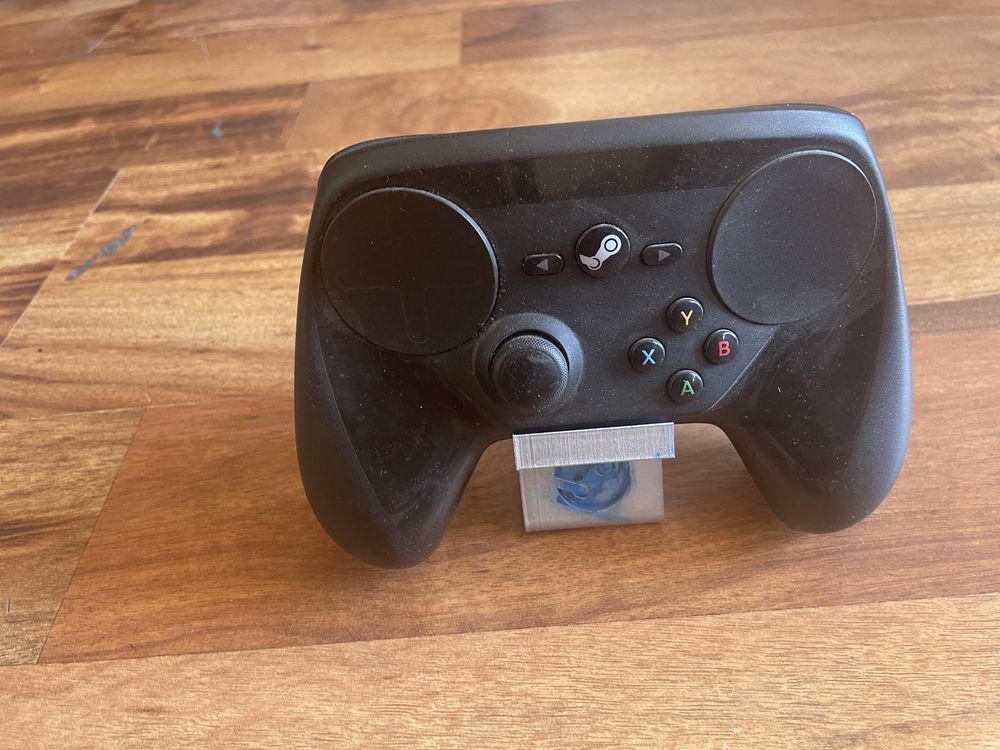 Steam Controller с поставяка