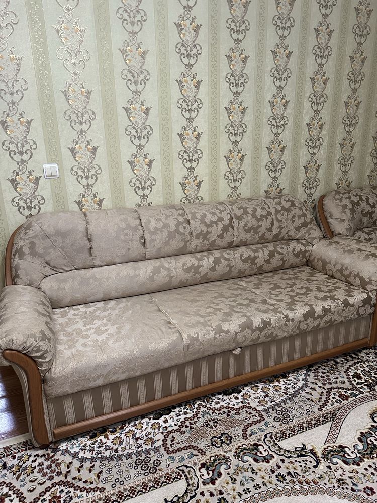 Продам диван с креслом срочно