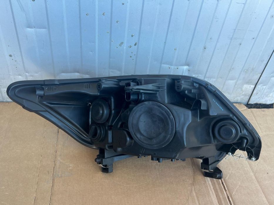 Far Ford kuga 1 I 2008 - 2012 Far stanga cu lupa kuga 1 Mk1