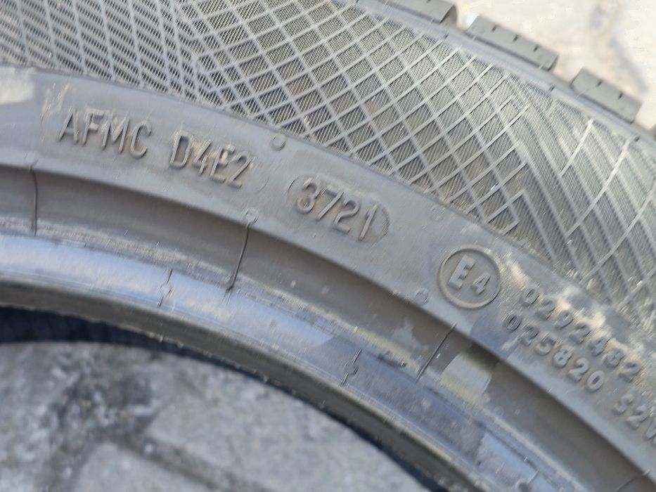 255 45 18 Continental