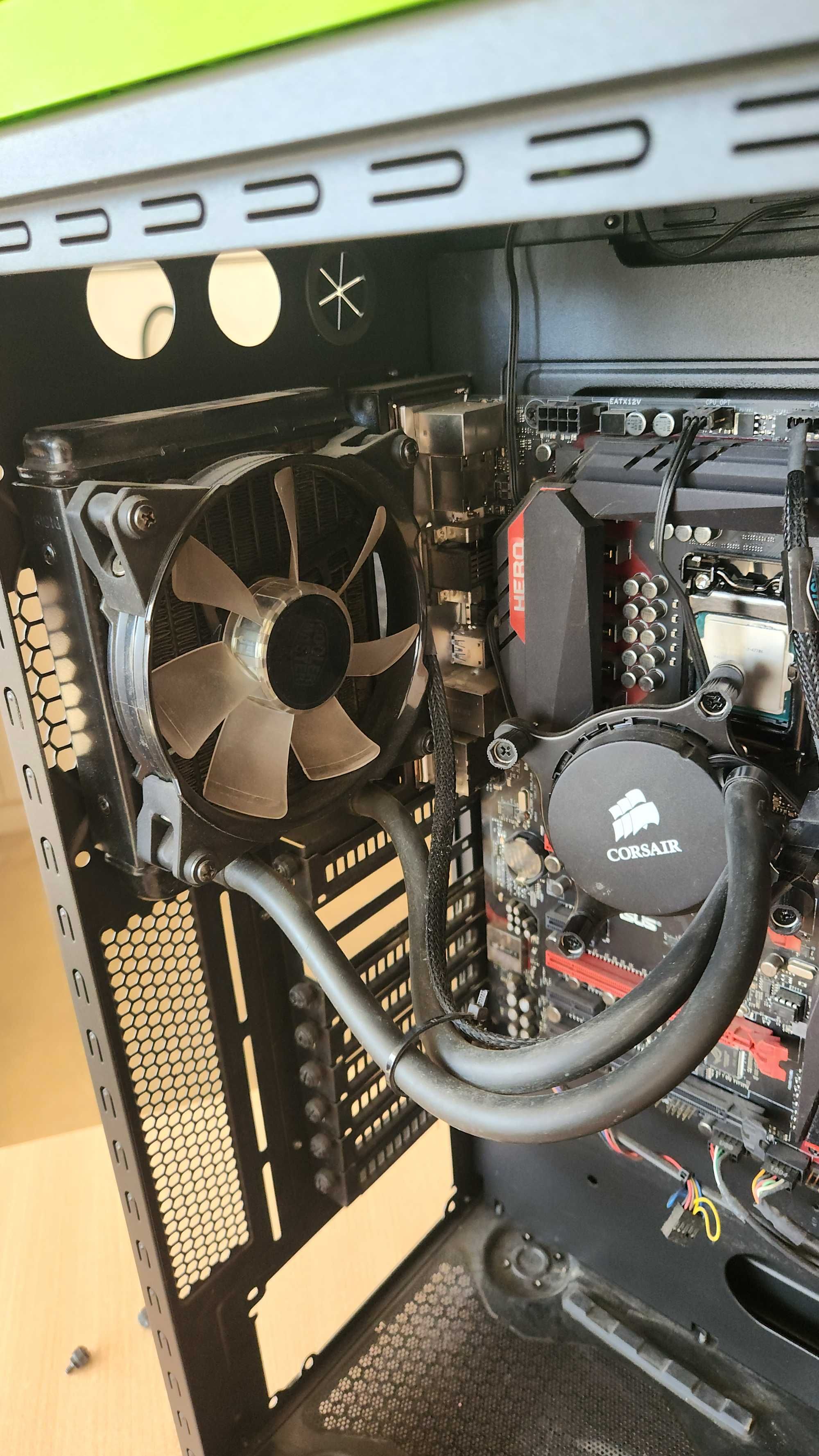 Кутия за компютър cooler master/asus maximus 7 / i7-4770к/corsair cw
