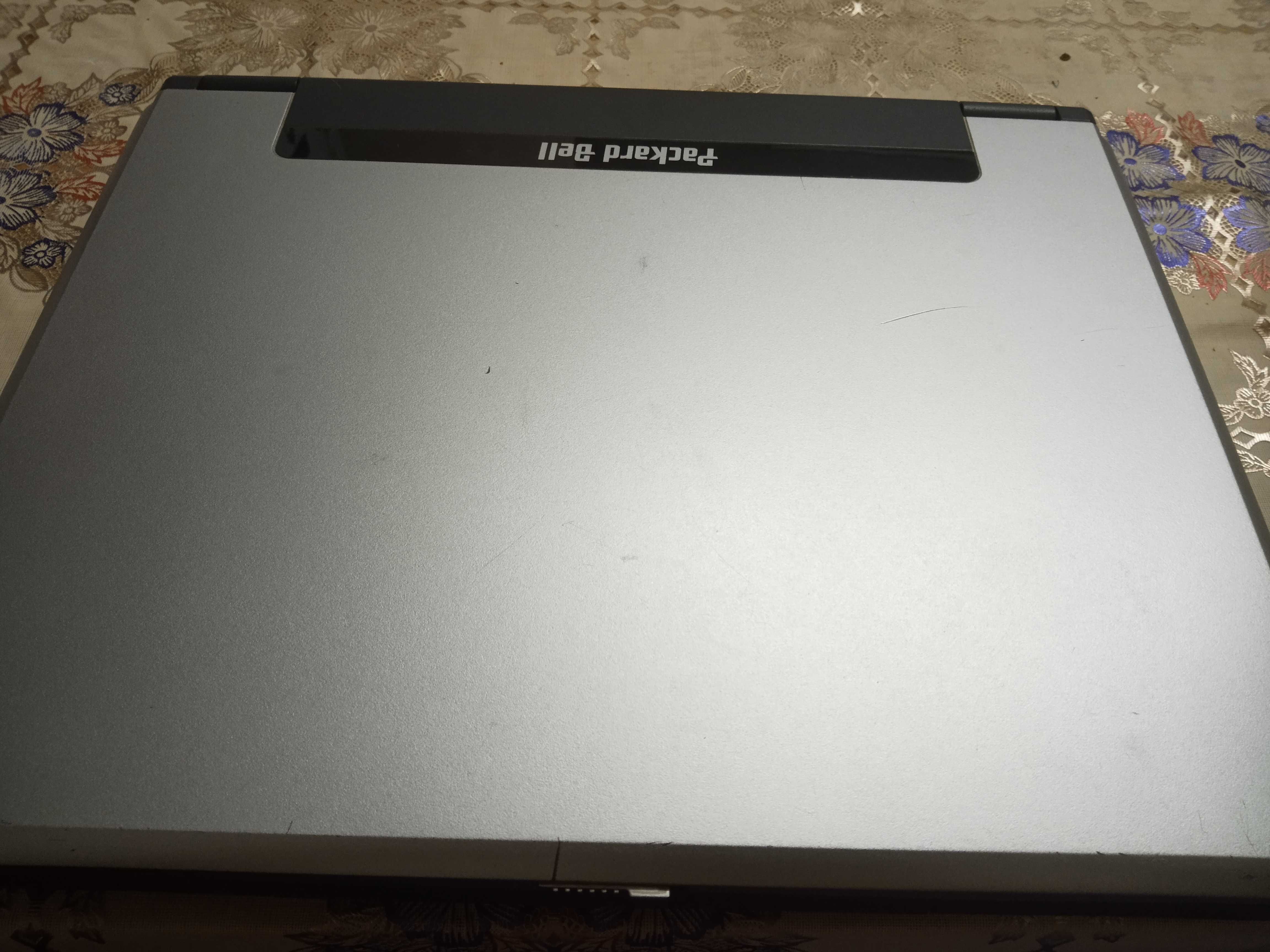 Laptop pentru dezmembrare Packard Bell