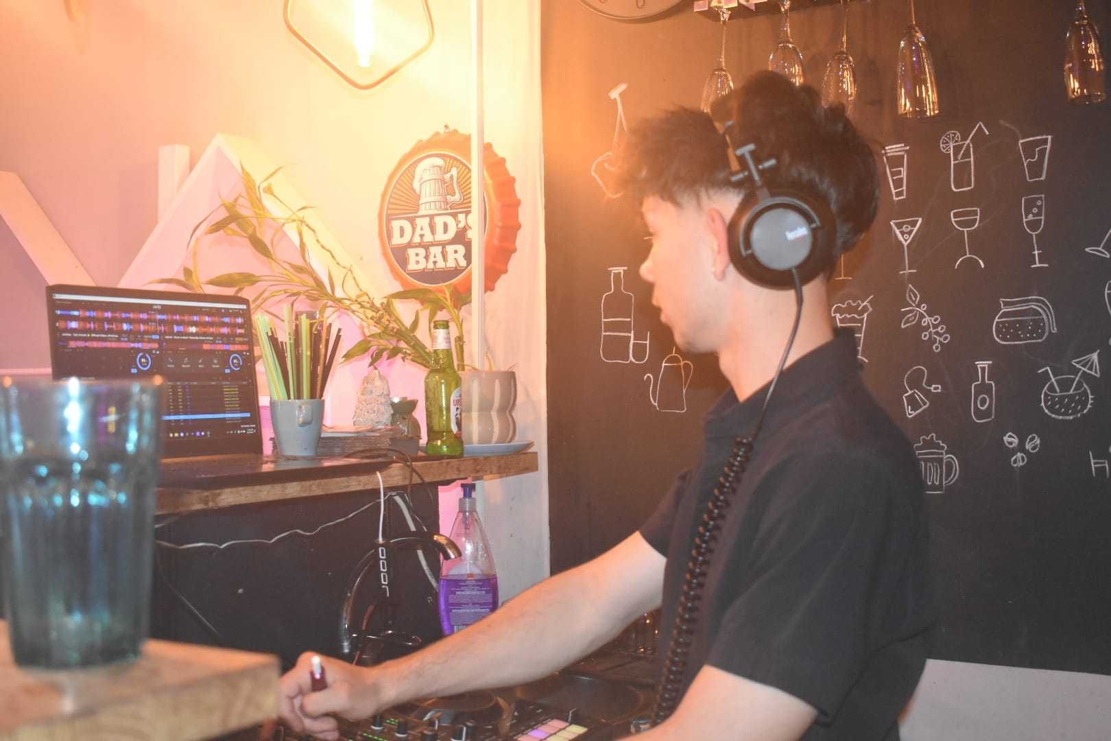 DJ serios si pasionat pentru orice tip de evenimente