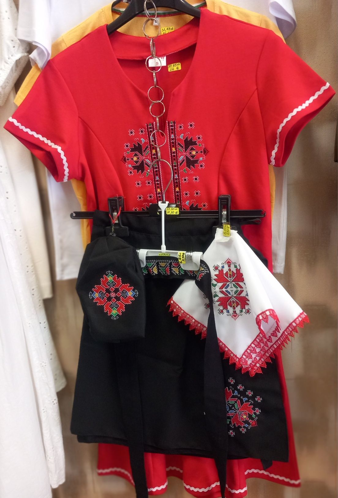 Тениска с шевица