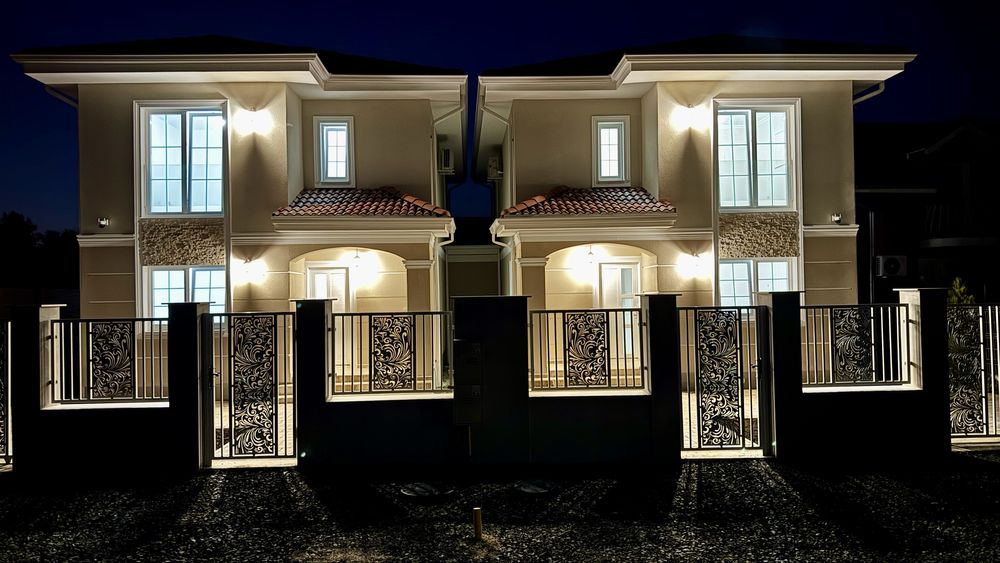 Casa SMART Mosnita Noua Fotovoltaice Automatizari Gazon aspersoare