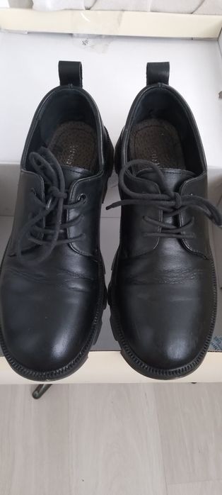 Продаются туфли женские