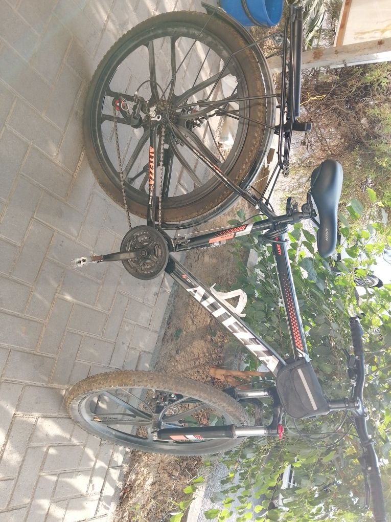 Velosiped yangi  .