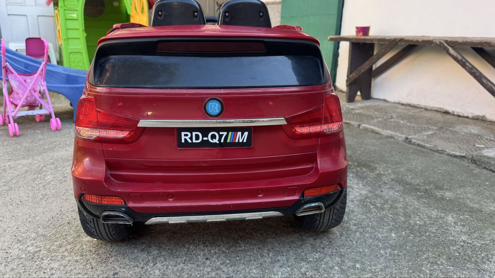 Детска акумулаторна джип Audi