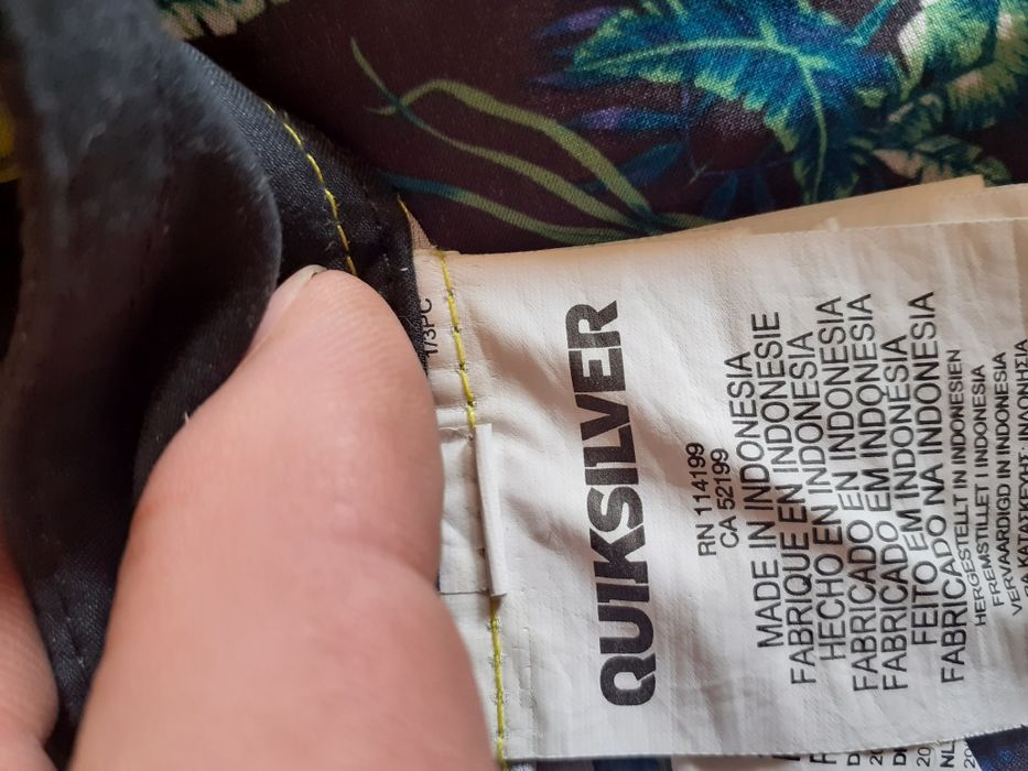 QUIKSILVER къси плажни гащтета