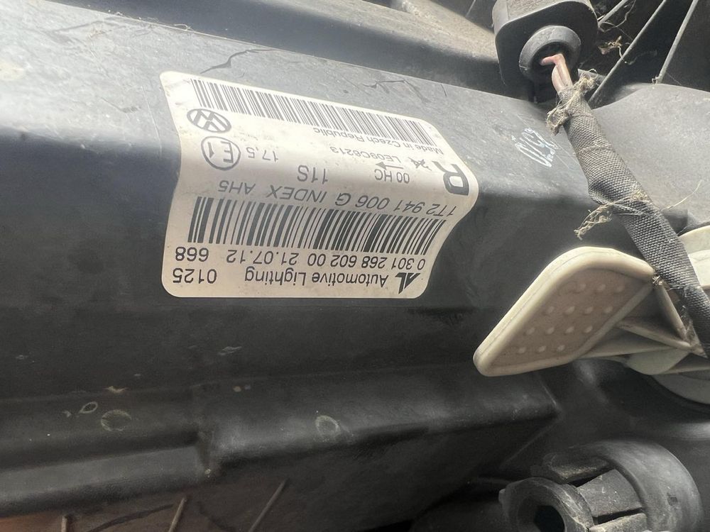 Оригинален Фар за VW TOURAN (10-15г.) Ляв десен Туран 2 фарове