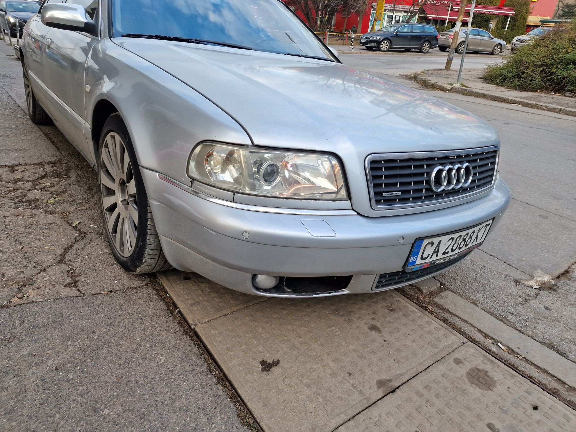 Продавам Ауди А8