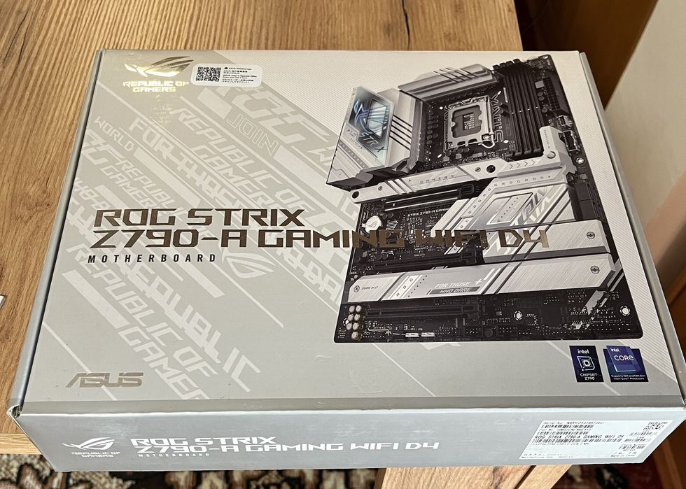 Placa de baza Asus rog Z790-A D4 Gaming wifi