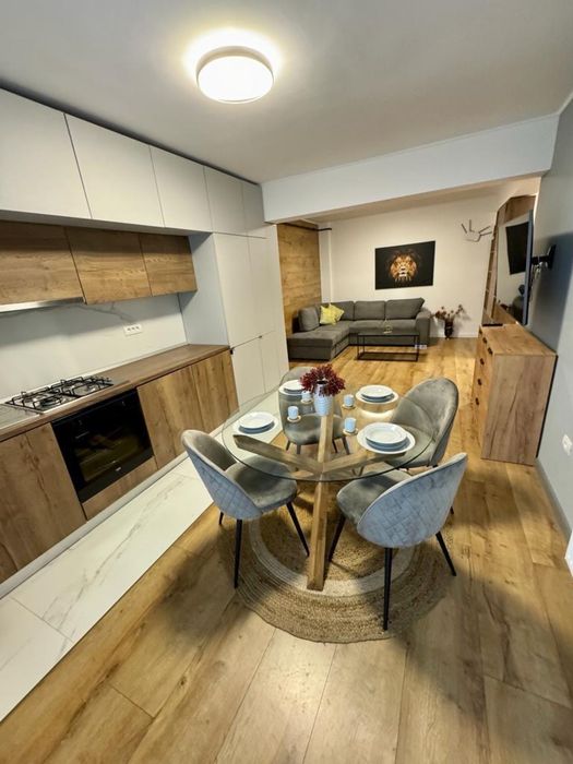 Inchiriez apartament 2 camere mamaia, loc de parcare-termen lung